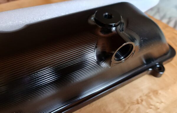 2JZGTE NON VVTI CNC Billet Aluminium CAM Covers with 4 Ports (Baffled) – Bild 3